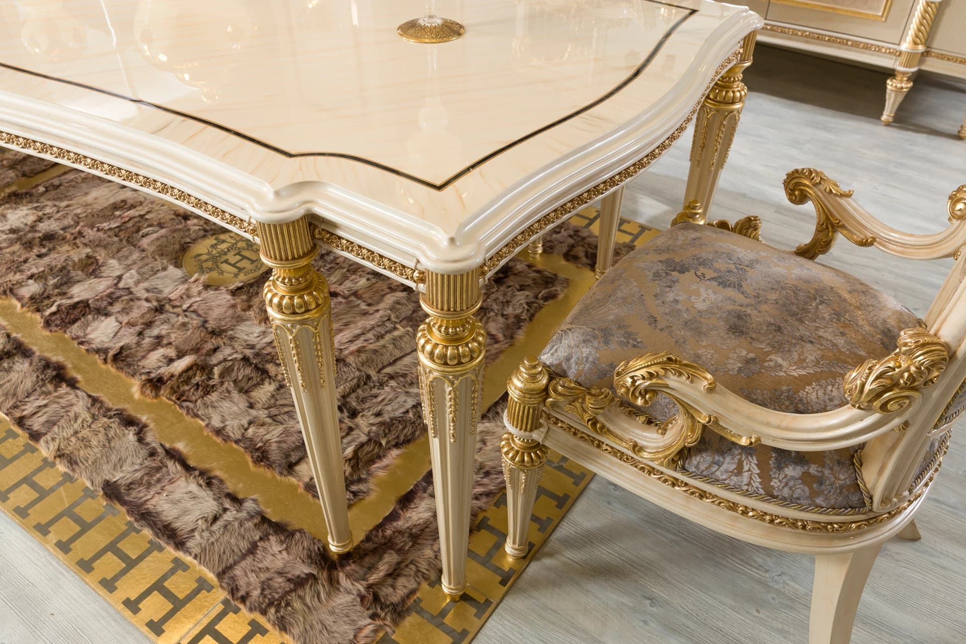 Sultan Dining Room 10