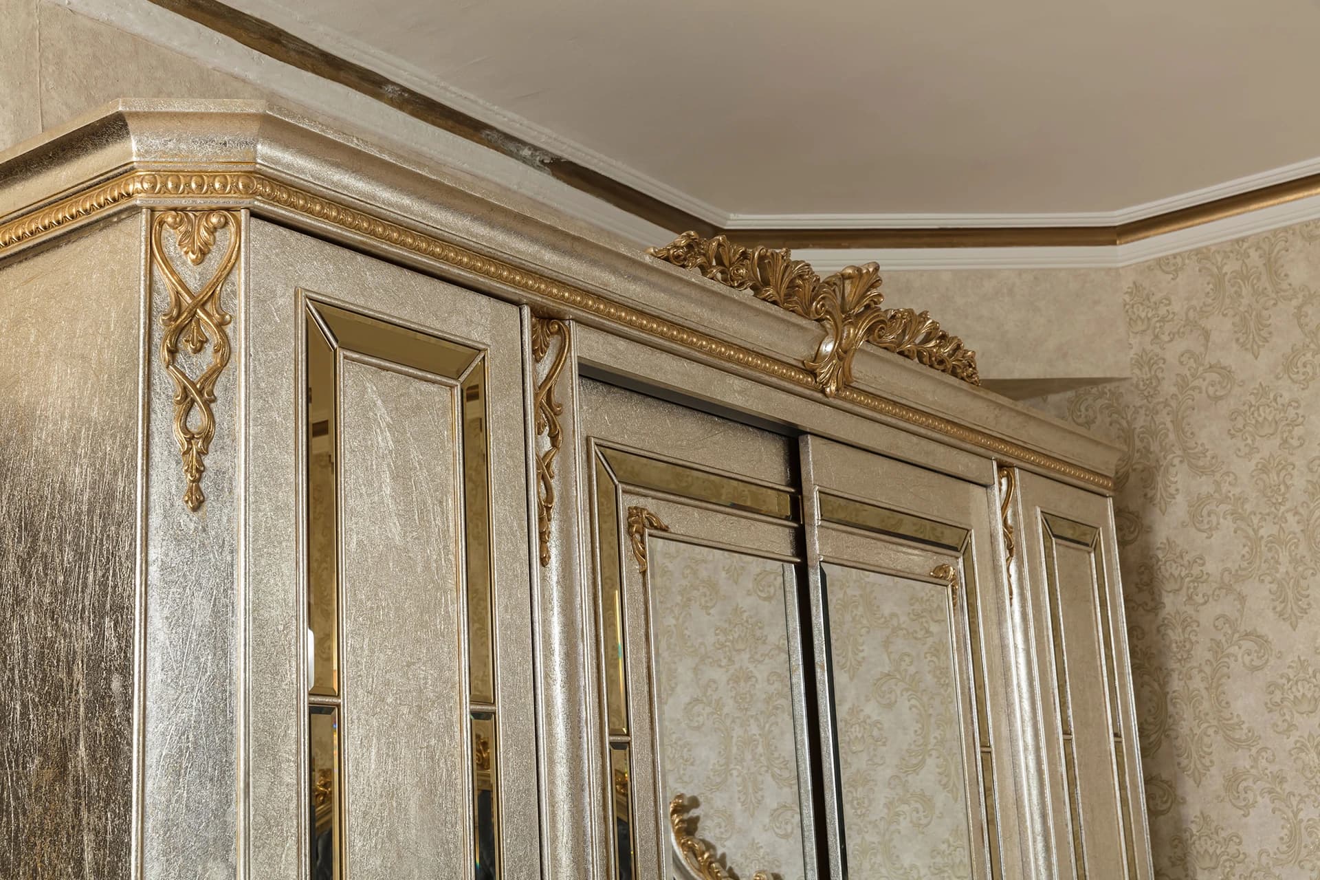 Hisar Bedroom 8